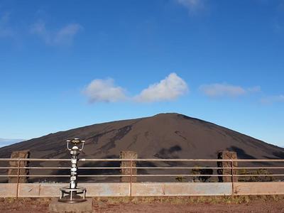 Pas de Bellecombe : point de vue sur le volcan Piton de la Fournaise