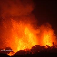 Eruption en cours au piton de la Fournaise