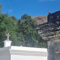 Balade créative à Saint-Paul : grotte et cimetière