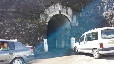 Tunnel de gueule rouge (Cilaos)