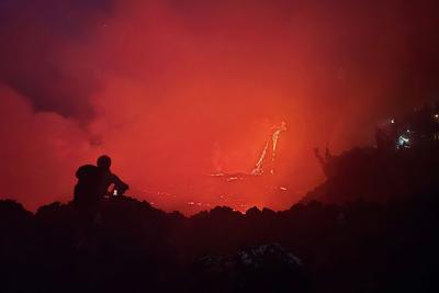 Piton de la Fournaise en éruption : le préfet rappelle les risques (mortels)