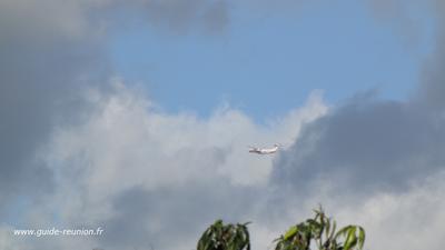 Le Dash 8 dans les Hauts du sud ce 9 décembre 2011