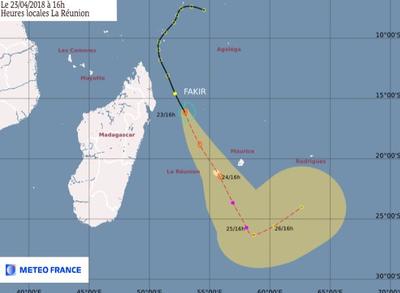 Prévision de tempête tropicale dans l'océan indien