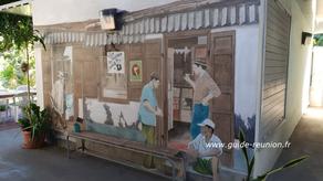 Fresque dans le marché artisanal de St-Leu