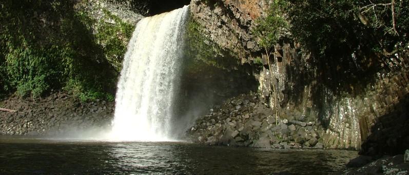 Cascade et bassin à La Réunion (974)