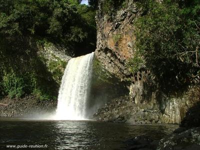 Cascade et bassin à La Réunion (974)