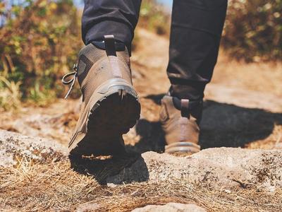 Choisir ses chaussures de randonnée ©AdobeStock/Farknot Architect Choisir ses chaussures de randonnée