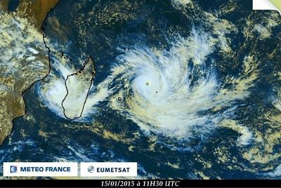 Cyclone Bansi - image satellite - 15 janvier 2015 à 11h30