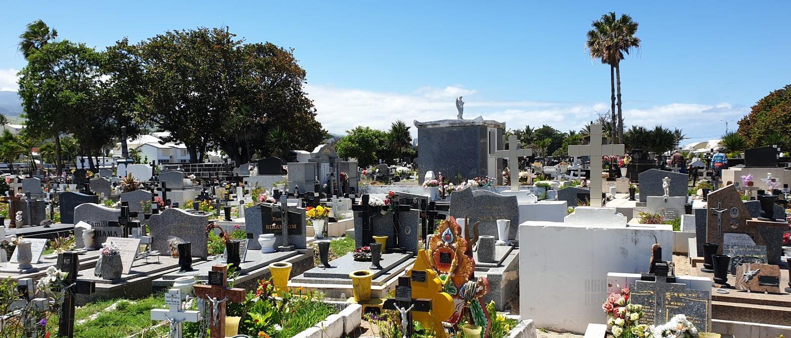 Fête de la Toussaint à La Réunion (cimetière)
