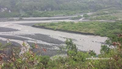 Le radier du Ouaki emporté par le cyclone Bejisa