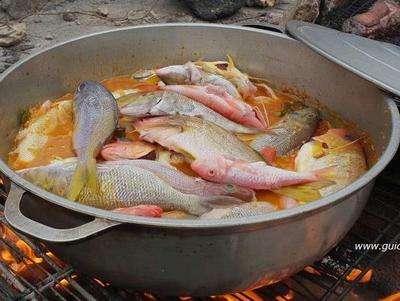 Cari de poisson frais à La Réunion