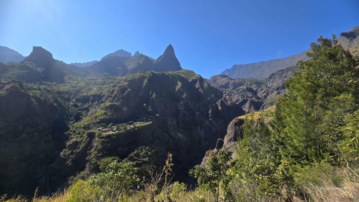 Vue depuis l'îlet des Lataniers