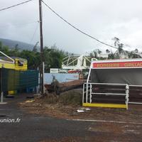 Etang-Salé, une des zones (touristiques) durement touchée par le cyclone